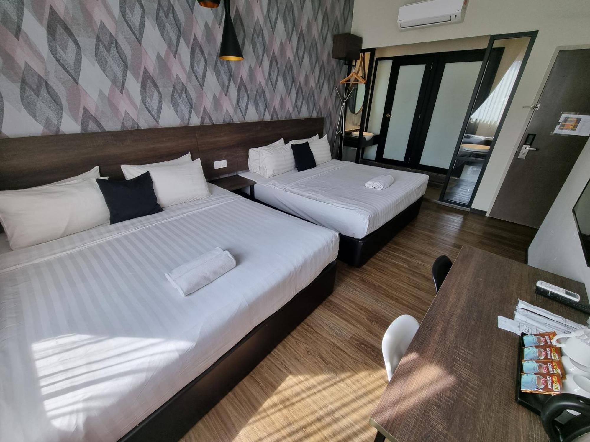 The Square Hotel Skudai Eksteriør bilde
