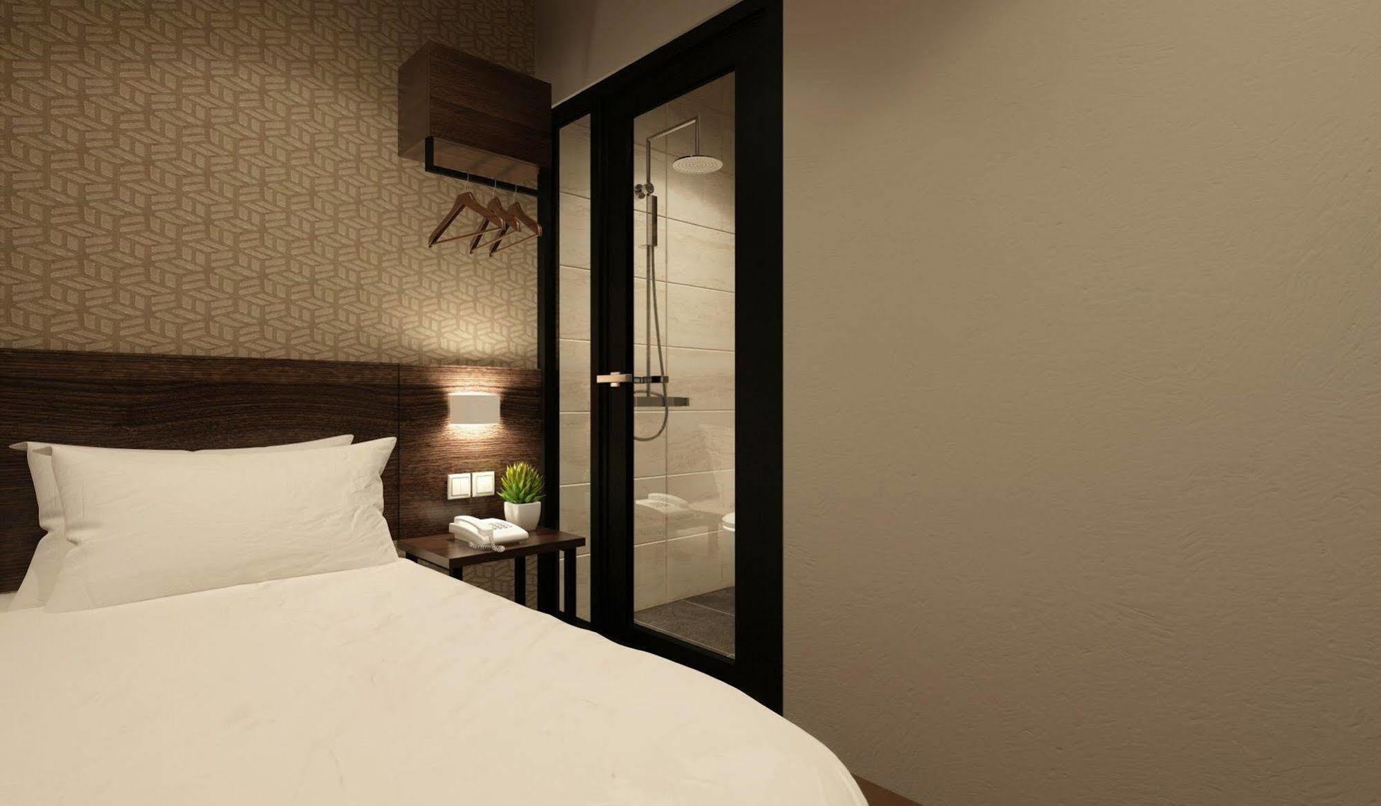 The Square Hotel Skudai Eksteriør bilde